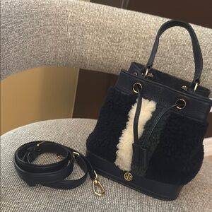 Super cute Tory Burch bag